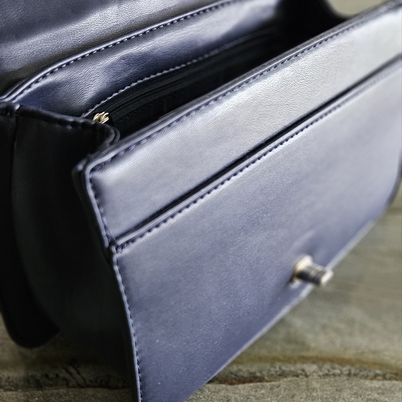 Badgley Mischka Blue Denim Quilted Crossbody Bag with Chain and Beads Strap NWT - Picture 13 of 16